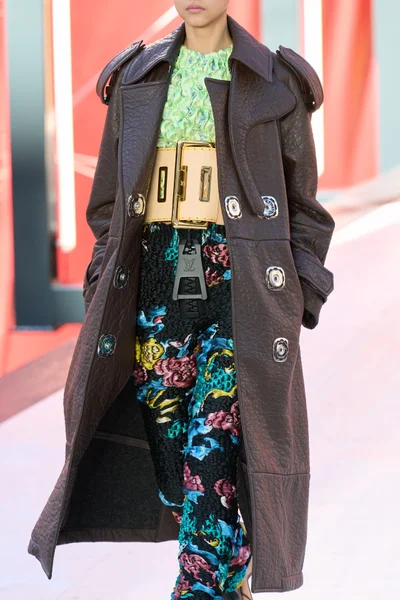Look 104